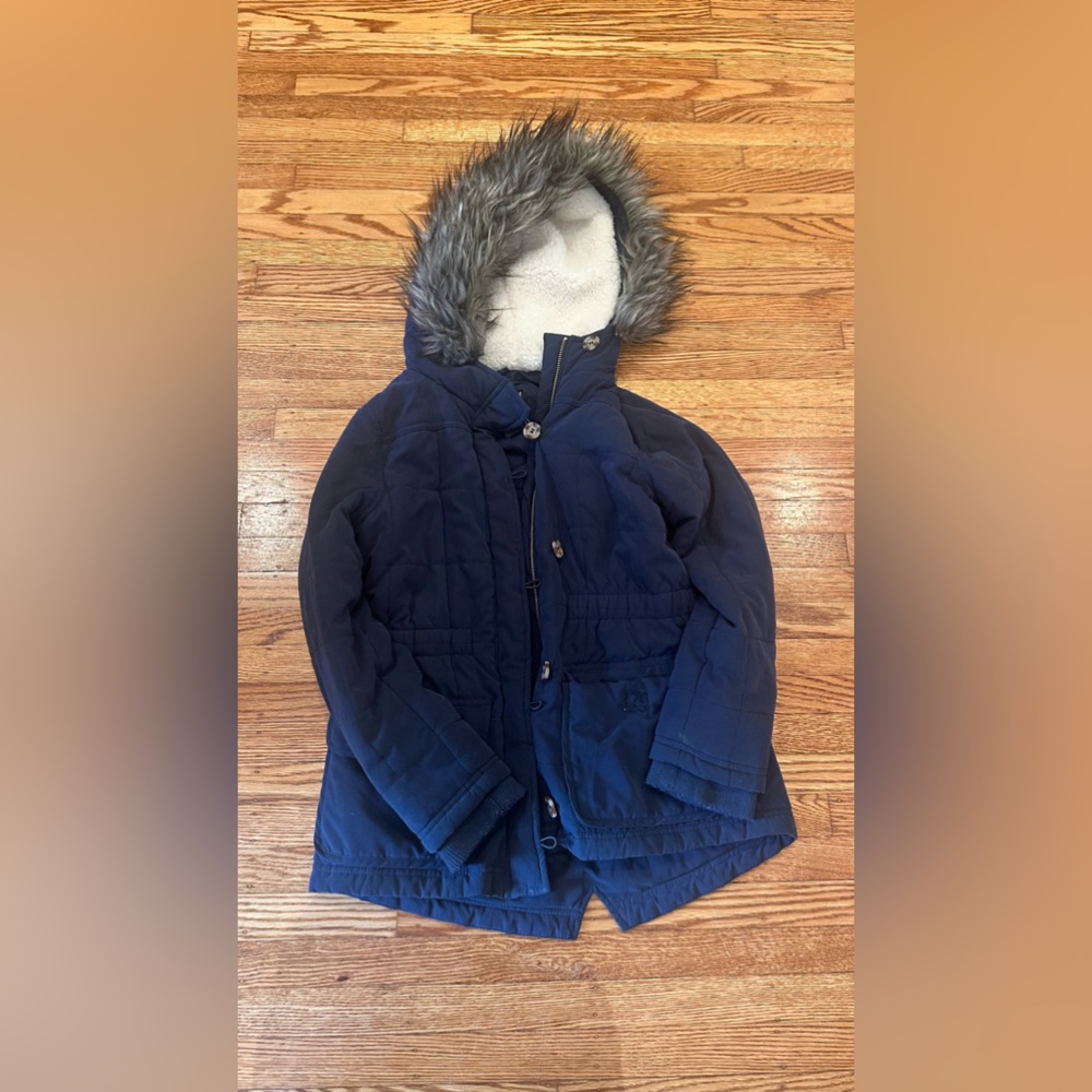 Used Bernardo Faux Fur Coat size 7/8 Navy  overall good condition l